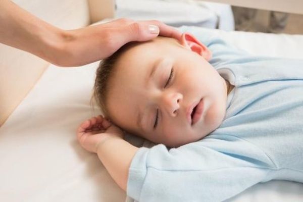 李玫瑾：宝宝睡觉时有3个反应，说明大脑发育快，你家娃中几条？
