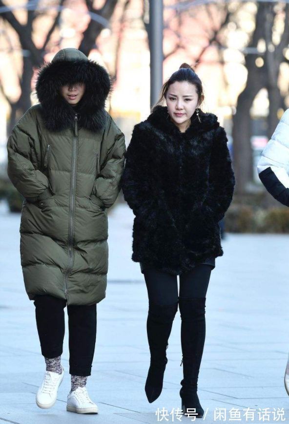 拉长感|别再说穿羽绒服显胖了!今年流行加根“腰带”,显高显瘦更高级