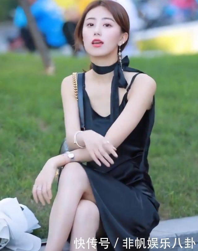 清凉蝴蝶结连衣裙,知性优雅,时尚感十足