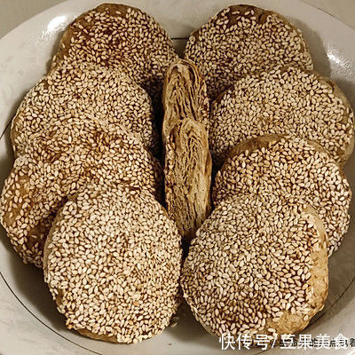 秘?正宗的老北京麻酱烧饼