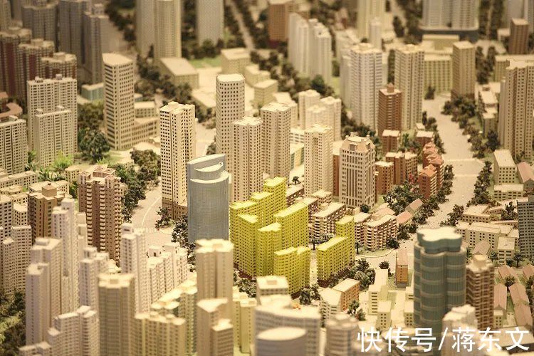二手房|市值蒸发4000亿后，贝壳开始裁员