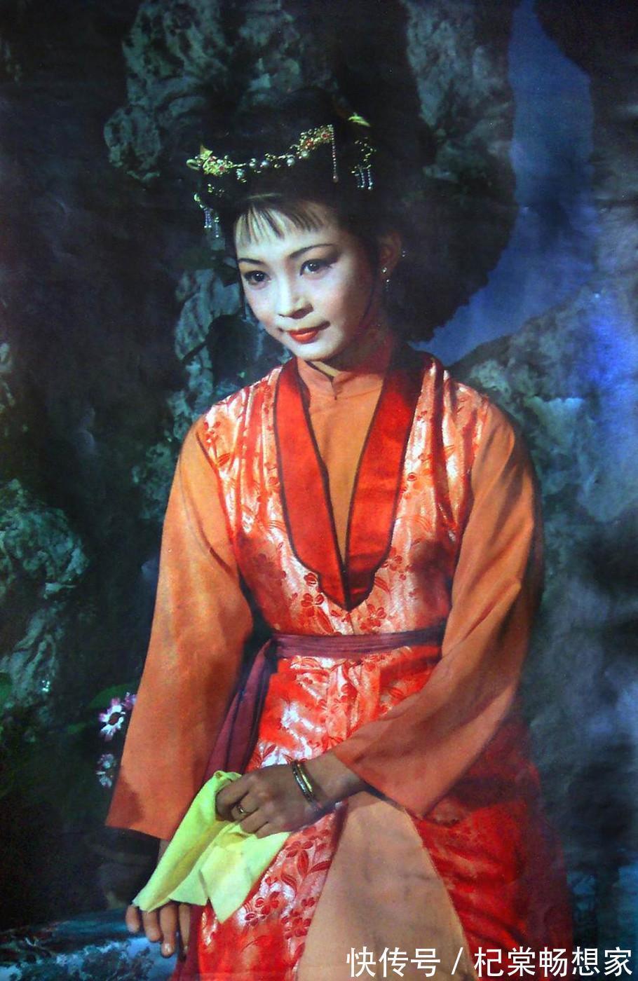 丫鬟!红楼梦十大最有地位丫鬟,林黛玉丫鬟紫鹃仅排第六,平儿无缘第一