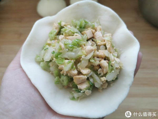 入一勺|天冷做馅儿饼，白菜和豆腐是最佳搭档，不放肉也好吃，比韭菜的香