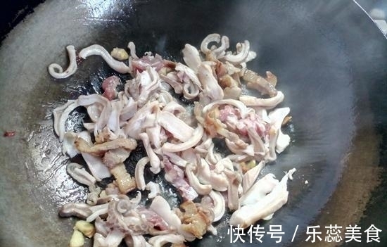 蒜条|“它”是猪身上的宝,孩子常吃身体强壮长高个,隔三差五就要吃!