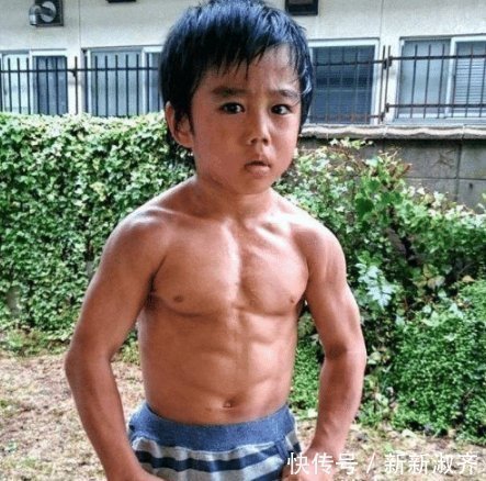 一身肌肉|那个9岁就一身肌肉的小男孩，想不到5年过去变成这样了