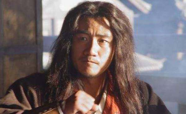 金庸|他是金庸笔下唯一没有奇遇的男主,一生未输过,扫地僧都自愧不如