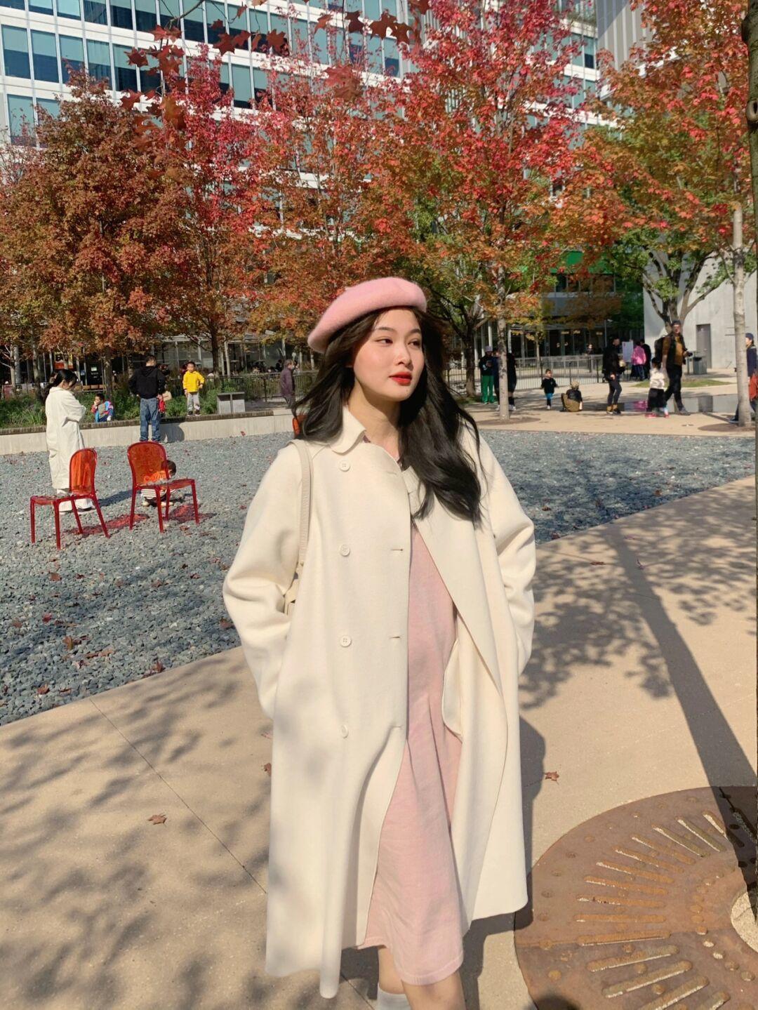 穿搭|今冬试试“针织连衣裙+大衣”的款,既有风度又有温度,绝绝子!