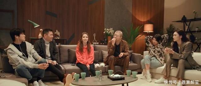 《同一屋檐下》魏大勋抱住老大哥陈建斌的胳膊:紧张得像个孩子