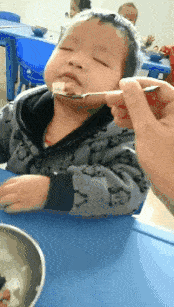 |搞笑GIF:高手,真正的高手!大爷原谅我没见过世面!!