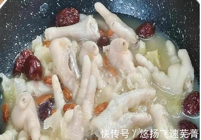 红枣|秋季，不吃猪脚可以吃这个美味，与一物一起煮，胶质满满，真滋润！