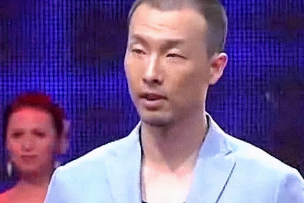 非诚勿扰:小伙月薪5千,灯几乎全灭,真实身份让女嘉宾气得跺脚