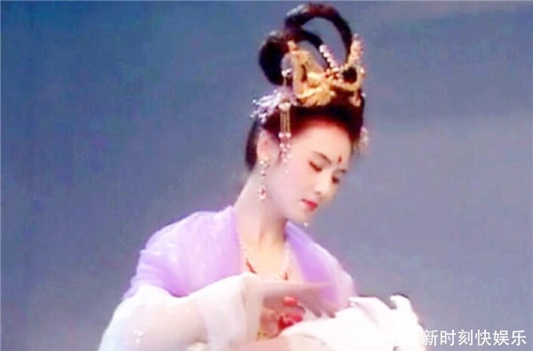 一生仅演一部作品就退出演艺圈,现却身价过亿,捐上百所希望小学
