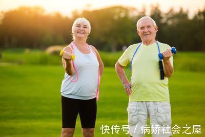 老年人|不养生,反伤身!专家:想长寿请远离2种“锻炼方式”,害人不浅