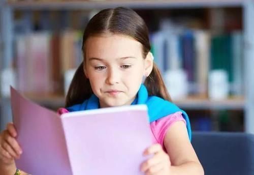 玩具|女孩霸占他人玩具,奶奶一番话三观尽毁,现在家长教育娃都这样?