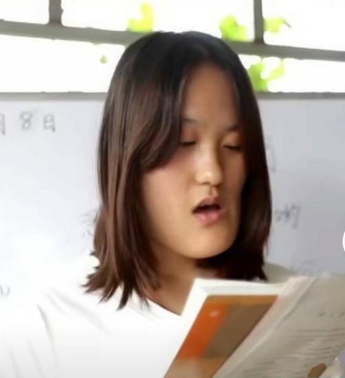 整容|歪脸女孩整容逆袭成女神,舍百万年薪当老师,这才是整容的意义