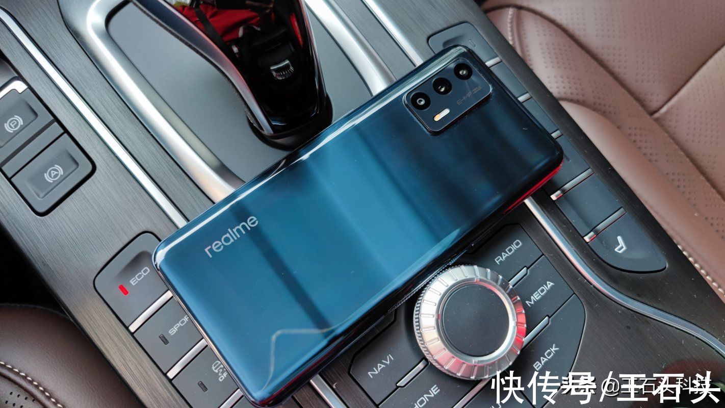 none|realme GT Neo2T体验：1899元起售，能成为双11新爆款吗？