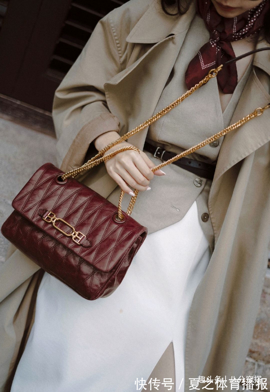 卡其色 秋季风衣穿搭有讲究,看看三木的高级感穿搭,细节处处透着精致感