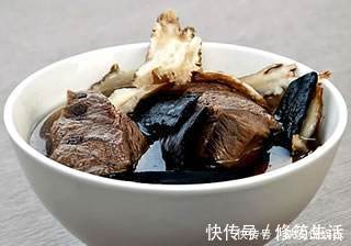 妈妈|宝宝吃母乳后身亡,医生说出真相后,妈妈自责到死去活来!