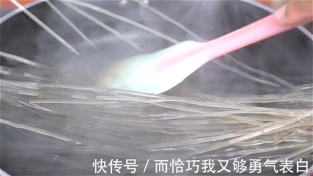 红薯|粉条不要炖白菜了，教你新做法，一次做一盆，给肉都不换，真解馋