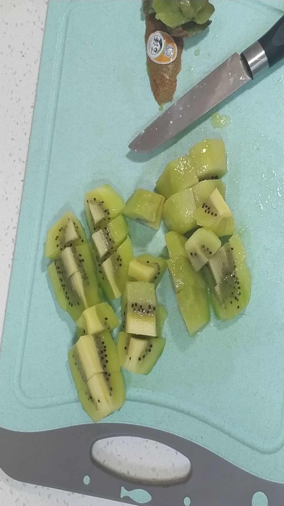 猕猴桃|夏季孩子总出汗,多半是缺钾,它的钾含量比香蕉高,孩子抢着吃