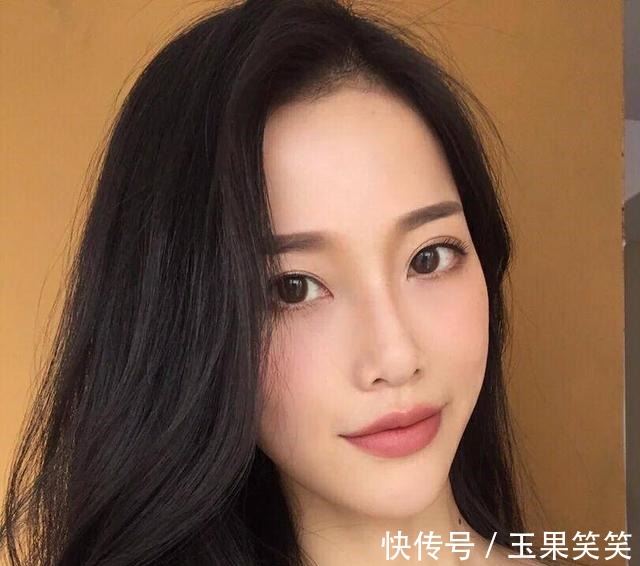 红酒色 这些显白色号你知道吗,VNK方糖口红亮丽抢眼,阿玛尼提升气色!