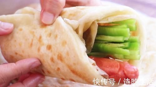 烙饼时,不要直接烙,多加这两步,饼柔软又起层,3分钟就能出锅