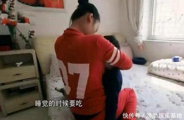 办法|8岁男孩天天要喝母乳,断奶几次都没成功,妈妈哭诉:都赖我