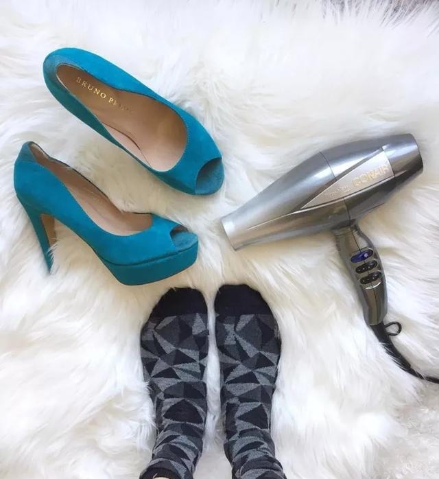 污渍 新买的鞋子不合脚怎么办鞋子太小,一个塑料袋,就能变合脚