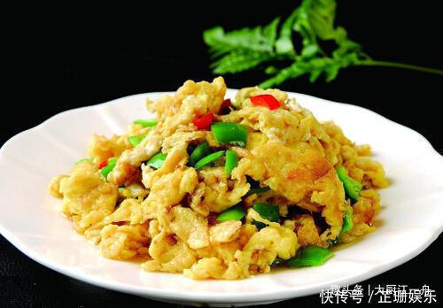 鲜香|炒鸡蛋时,学会这三招,鸡蛋松软鲜香不粘锅,很多人还不知道