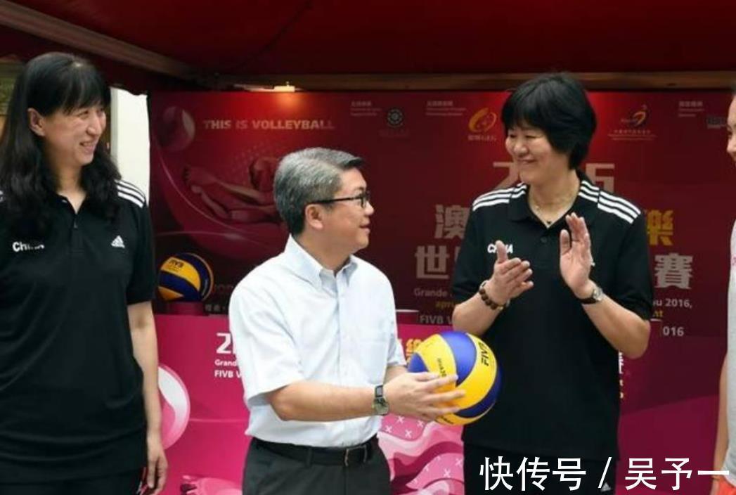 郎平|不见朱婷、张常宁!李盈莹领衔袁心玥、龚翔宇等给大家拜年!