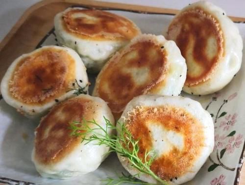 水煎包的做法,底面焦香酥脆,还有漂亮的冰花,好看又好吃