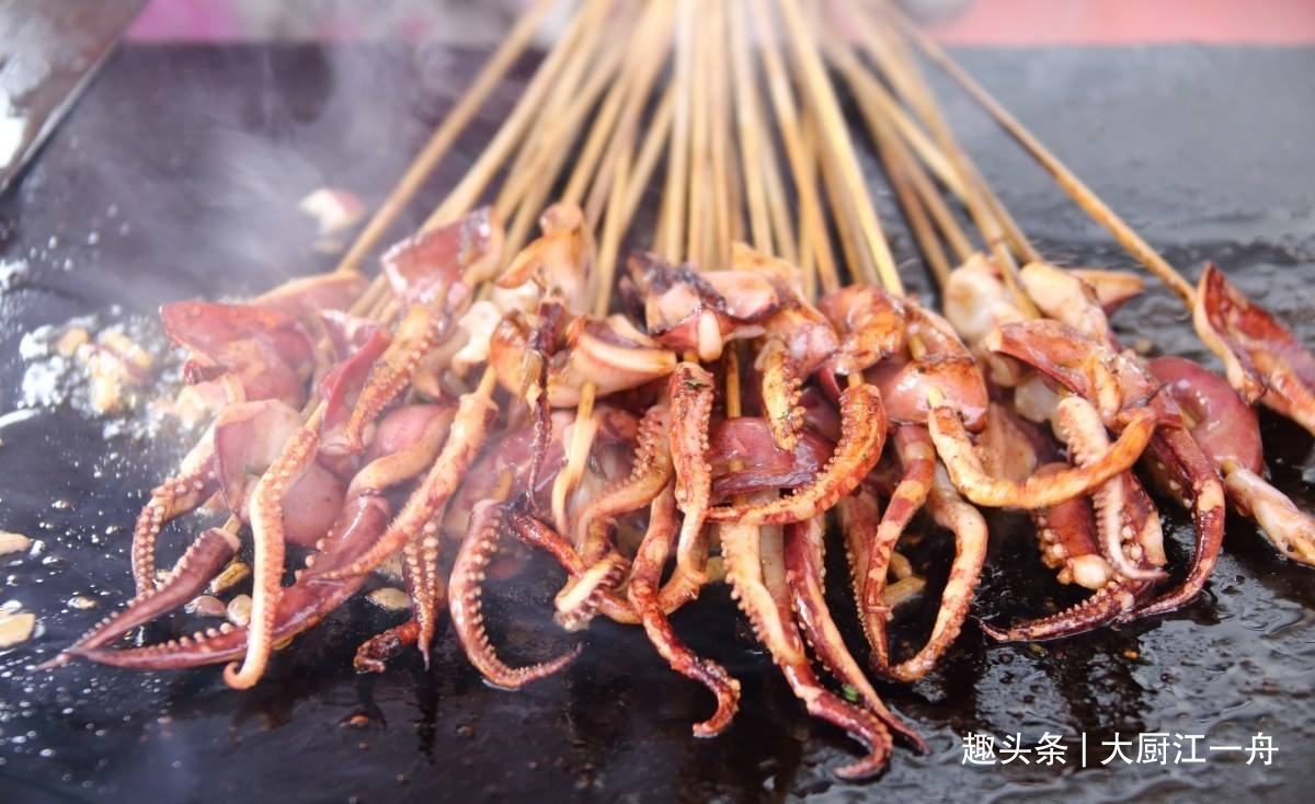 夏天夜市上“相当脏”的5道小吃，聪明人从来不买，你还不知道吗