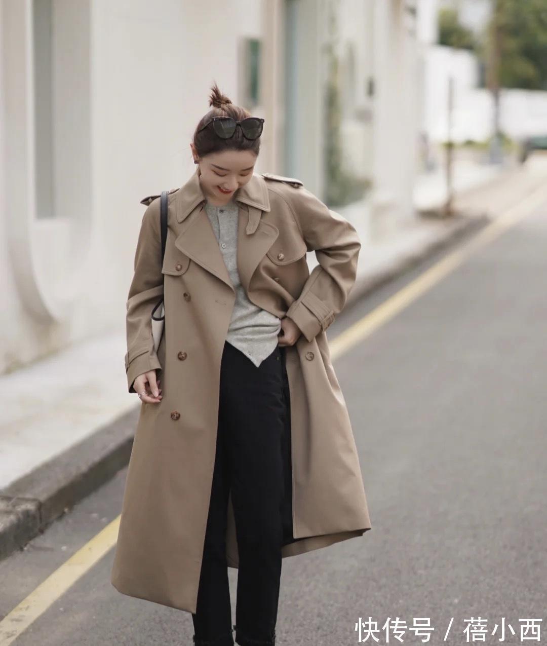 穿搭 今年“风衣”才是最in的存在，搭配小黑裤、半身裙，显瘦又显高