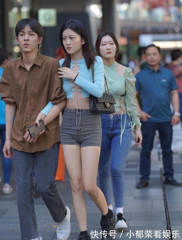 高腰裤 简单方便的瑜伽裤穿出女神气质,衬托修长的美腿,配色丰富