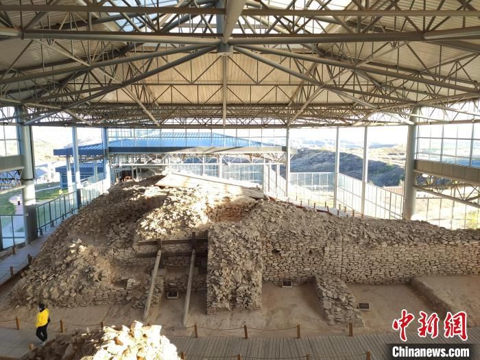 玉器#【母亲河畔的中国】神木石峁遗址：距今4300多年，专家赞其有“五宗最”