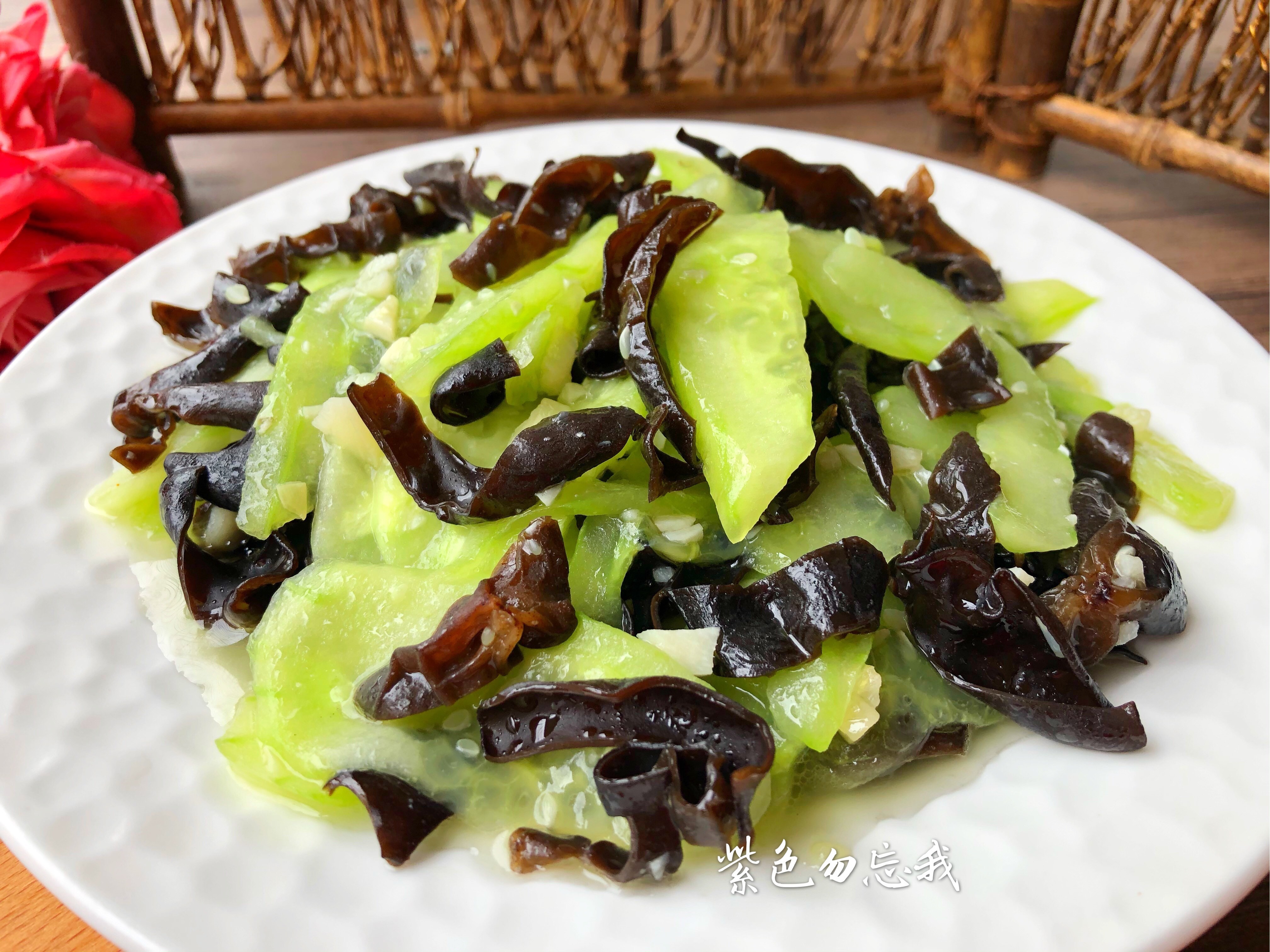 清肠|它和黑木耳天生是一对，简单炒一炒，清肠去脂又美味，别错过