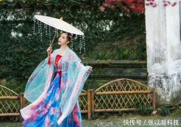 非洲人|同样是“穿汉服”,中国人漂亮,韩国人卡哇伊,非洲人别有一番风味