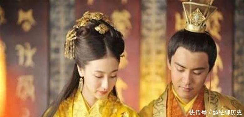 《万历十五年》中,黄仁宇为何称万历皇帝为“活着的祖宗”?