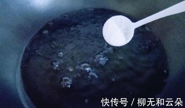 秋葵炒鸡蛋|鸡蛋和它一起炒，清凉爽口，清热解毒，超适合夏季吃，快来学学！