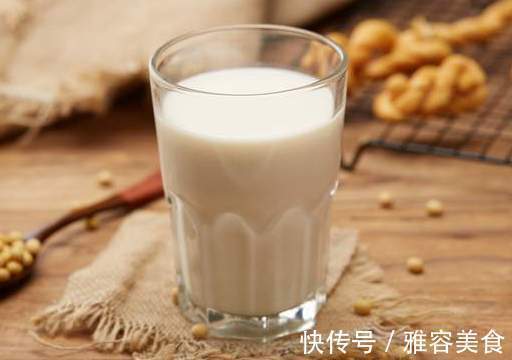 正确做法|打豆浆时，黄豆泡好直接打就错了，学会正确做法，豆浆更香浓