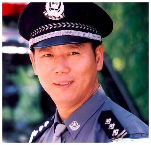 结局|演戏无人问津，拍戏亏了几千万，靠着怼郭敬明，李诚儒改变了结局