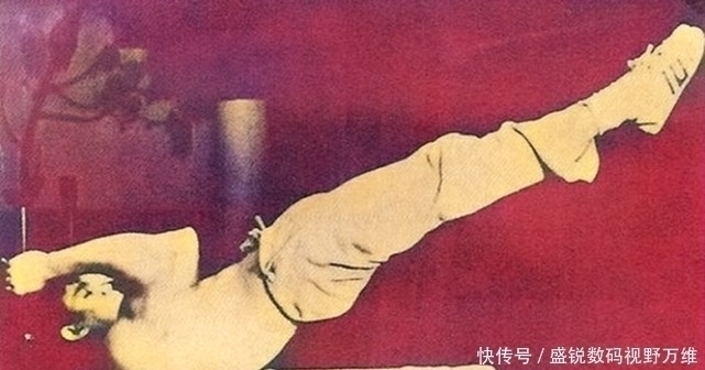 叶问|罕见彩照揭秘李小龙到底强在哪?身体每一处都是“超级武器”
