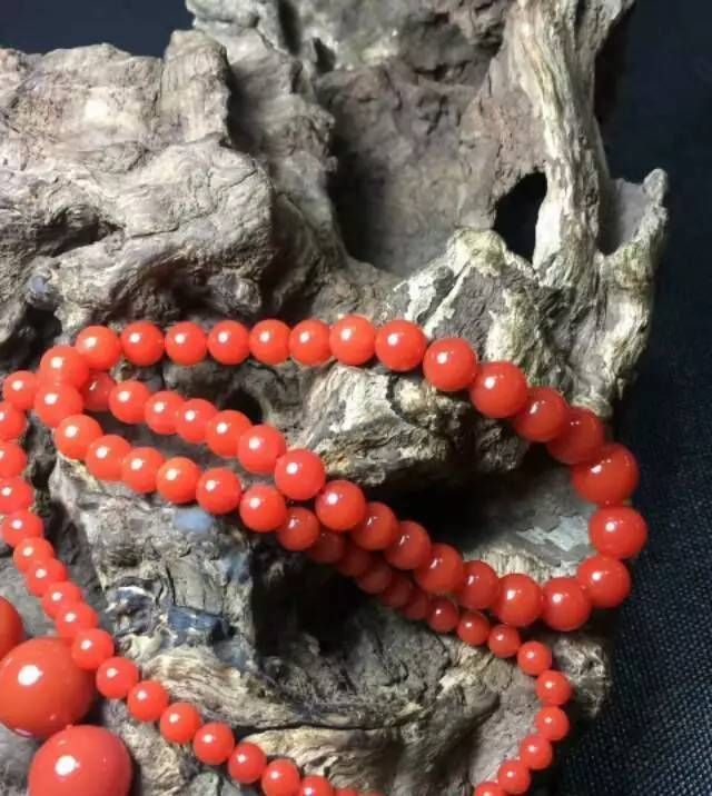 变色|南红为啥会变色?该怎么去保养?