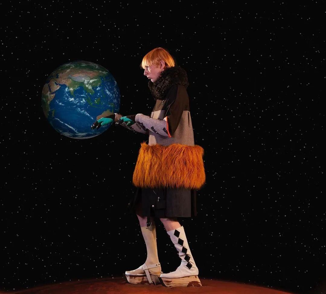 gucci|Burberry、LV欠下的“环保债”，全靠他在还