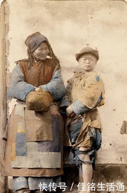 清朝|清朝罕见彩照： 看完图5终于知道为什么僵尸片都穿着官服了!