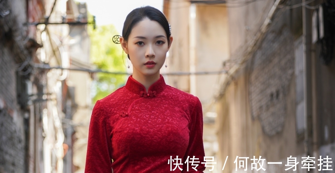 七绝@《咏月》七绝·组诗丨人间尽望今时满,待到满时心已孤