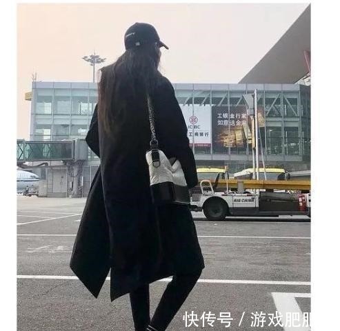 紧身牛仔裤 如今“露脚踝”已经过时了!这才是秋冬正确的穿搭方式,时髦保暖!