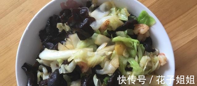 干木耳|卷心菜和木耳就是最佳搭档,营养又美味,好吃的不得了!