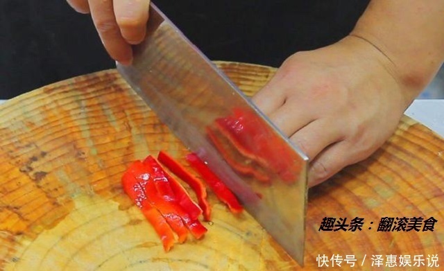 口渴|芹菜炒培根,鲜嫩口渴的家常菜风味独特,大人小孩都爱吃!