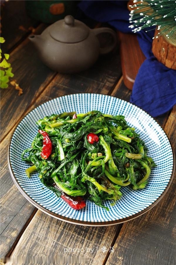 茼蒿|“这道菜”缓解失眠最厉害,隔三差五吃1次,一觉睡到自然醒!